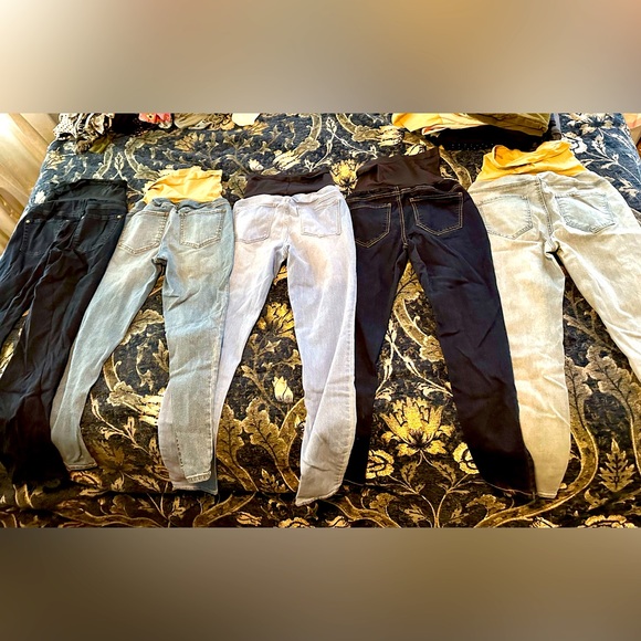 Pants - Lot of Maternity Pants Size Small